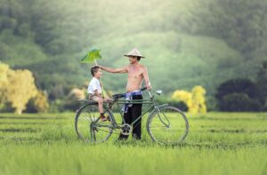 ひとり親が高収入を得るための家族関係に関する相談は？