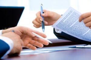 高所得のひとり親が保育と教育を両立する方法は？
