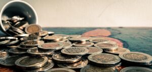 高所得のひとり親が進学資金について相談できる先はどこ？